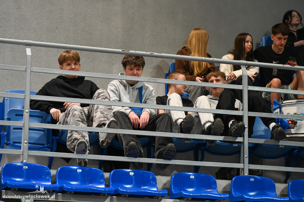Turniej High School Basketball 3 w Hali Mistrzów