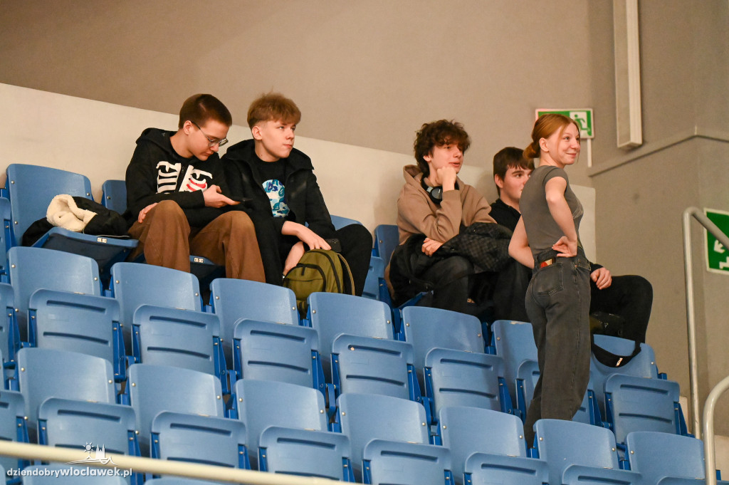 Turniej High School Basketball 3 w Hali Mistrzów