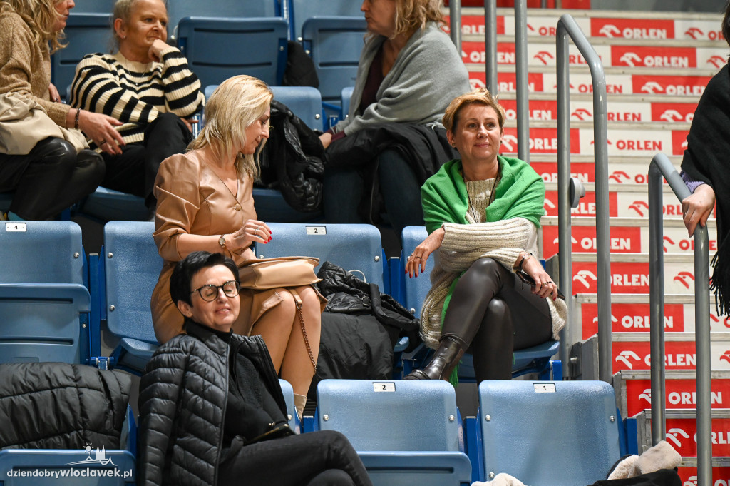 Turniej High School Basketball 3 w Hali Mistrzów