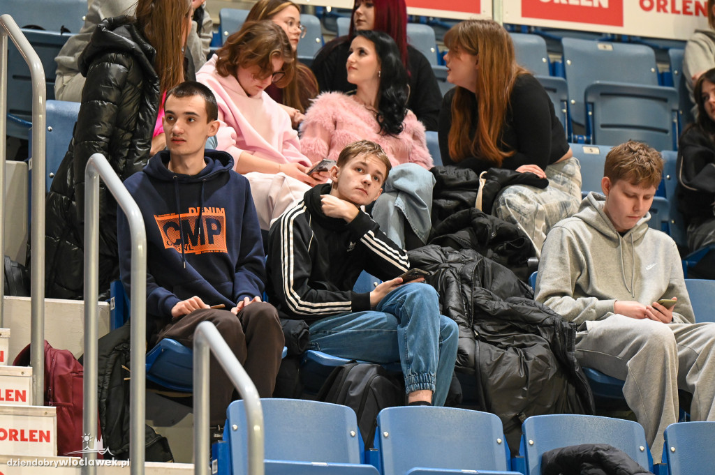 Turniej High School Basketball 3 w Hali Mistrzów