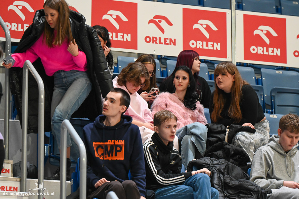 Turniej High School Basketball 3 w Hali Mistrzów