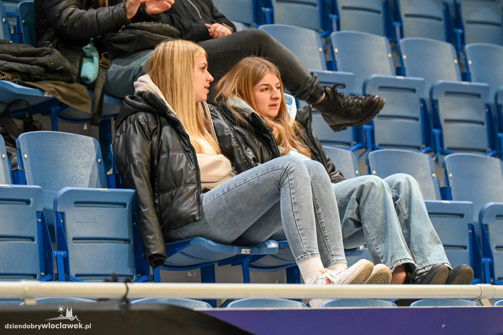Turniej High School Basketball 3 w Hali Mistrzów