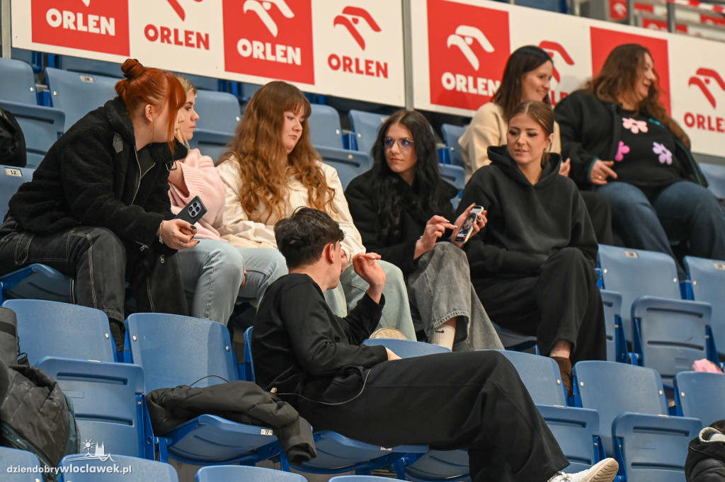 Turniej High School Basketball 3 w Hali Mistrzów