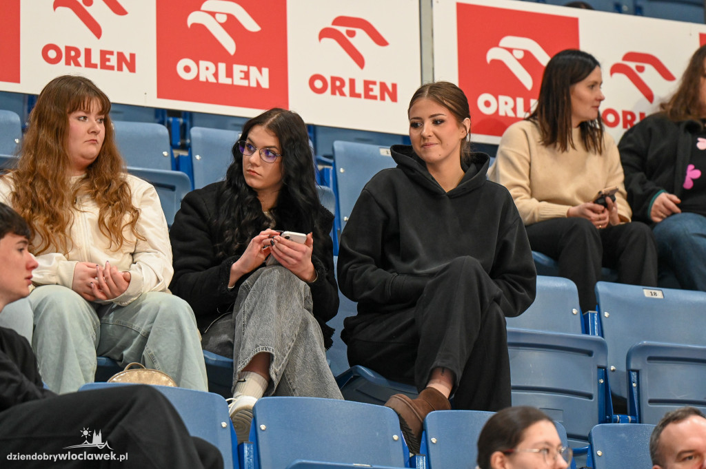 Turniej High School Basketball 3 w Hali Mistrzów