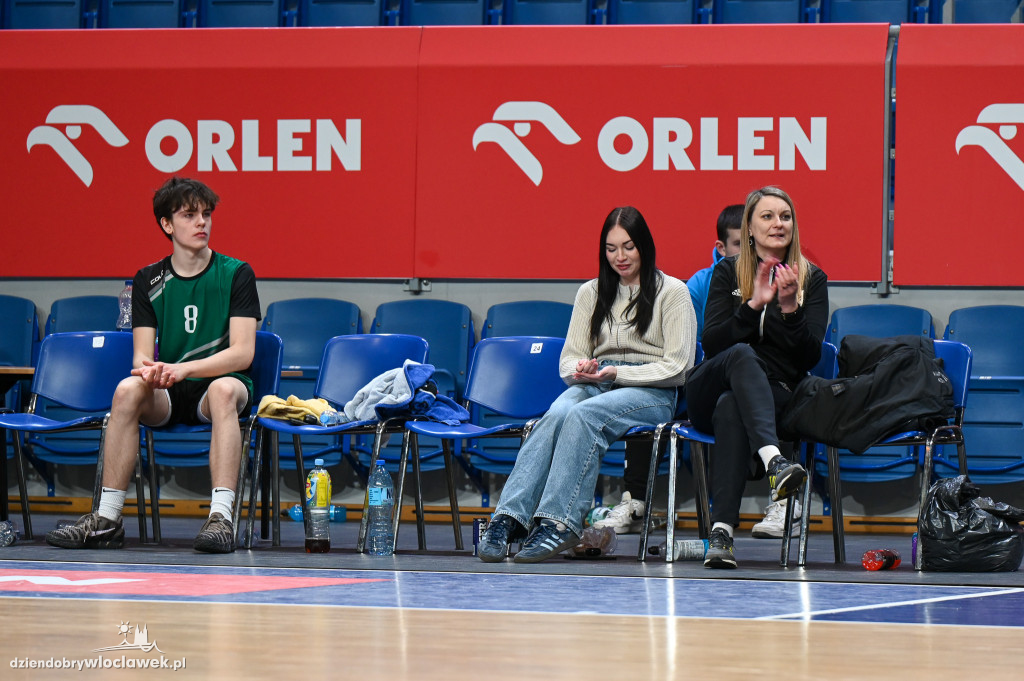 Turniej High School Basketball 3 w Hali Mistrzów