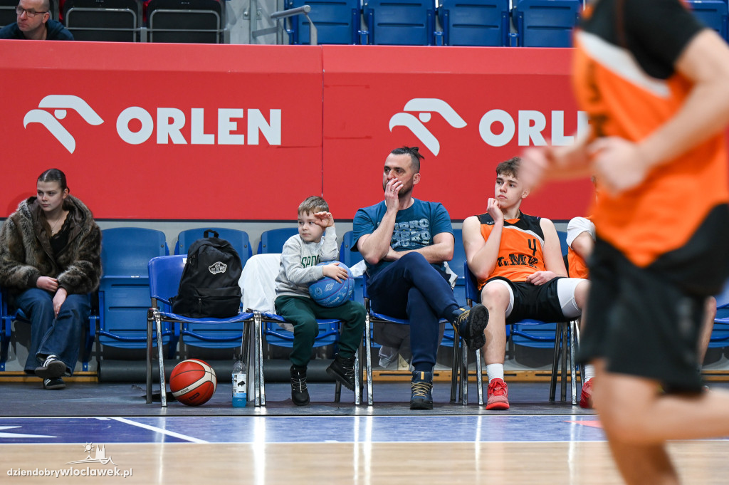 Turniej High School Basketball 3 w Hali Mistrzów