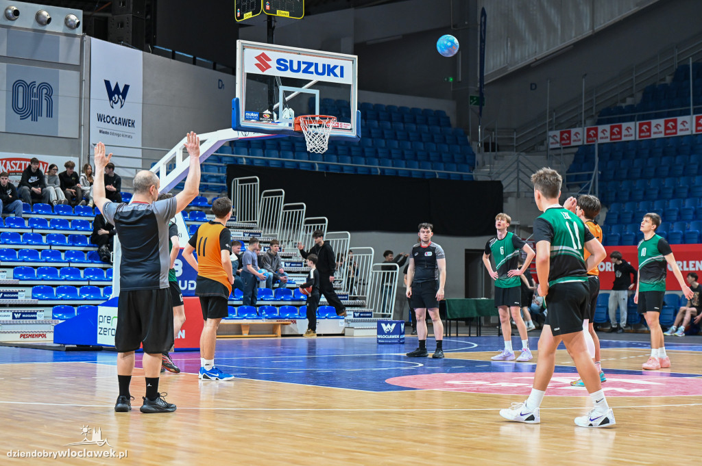 Turniej High School Basketball 3 w Hali Mistrzów
