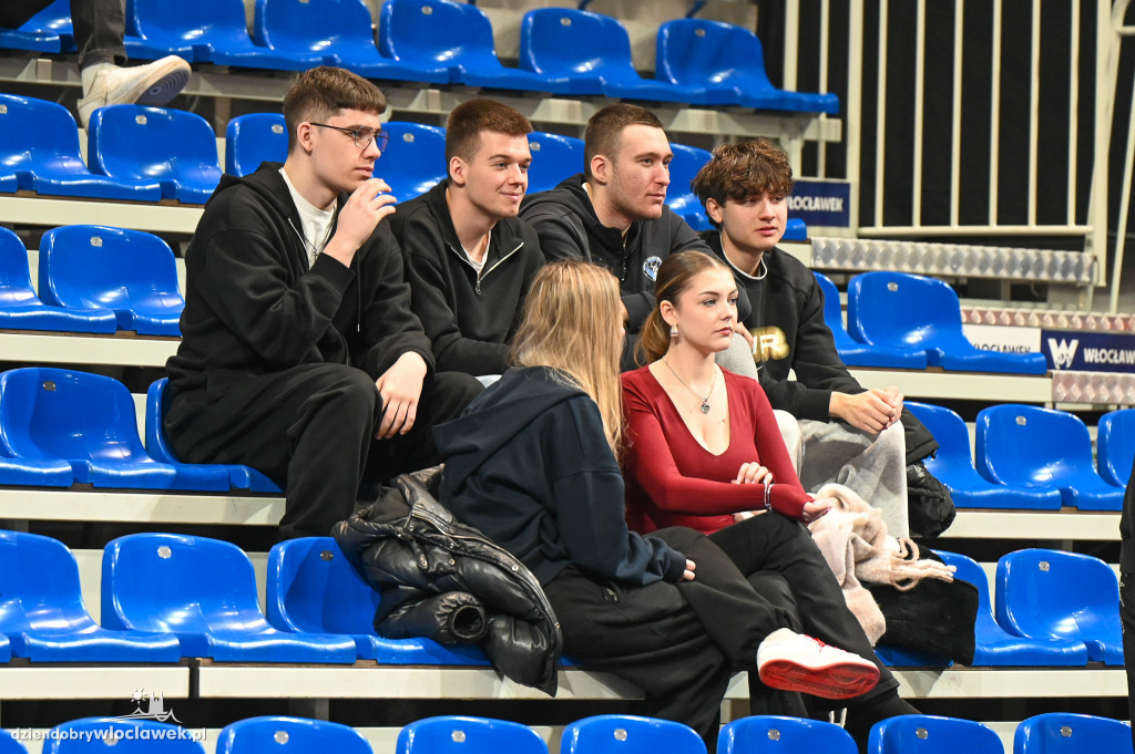Turniej High School Basketball 3 w Hali Mistrzów