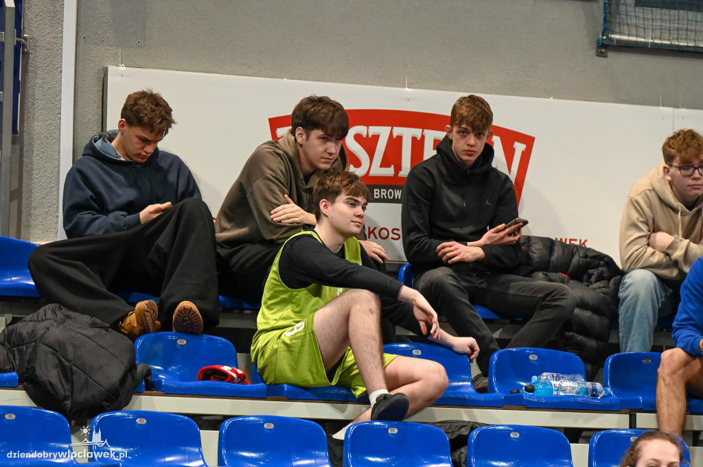 Turniej High School Basketball 3 w Hali Mistrzów