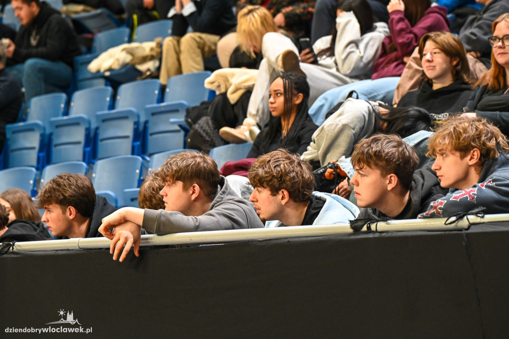 Turniej High School Basketball 3 w Hali Mistrzów