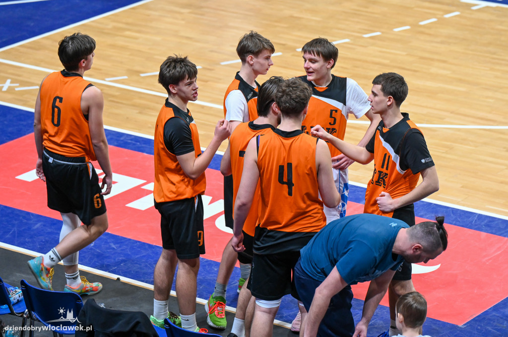 Turniej High School Basketball 3 w Hali Mistrzów