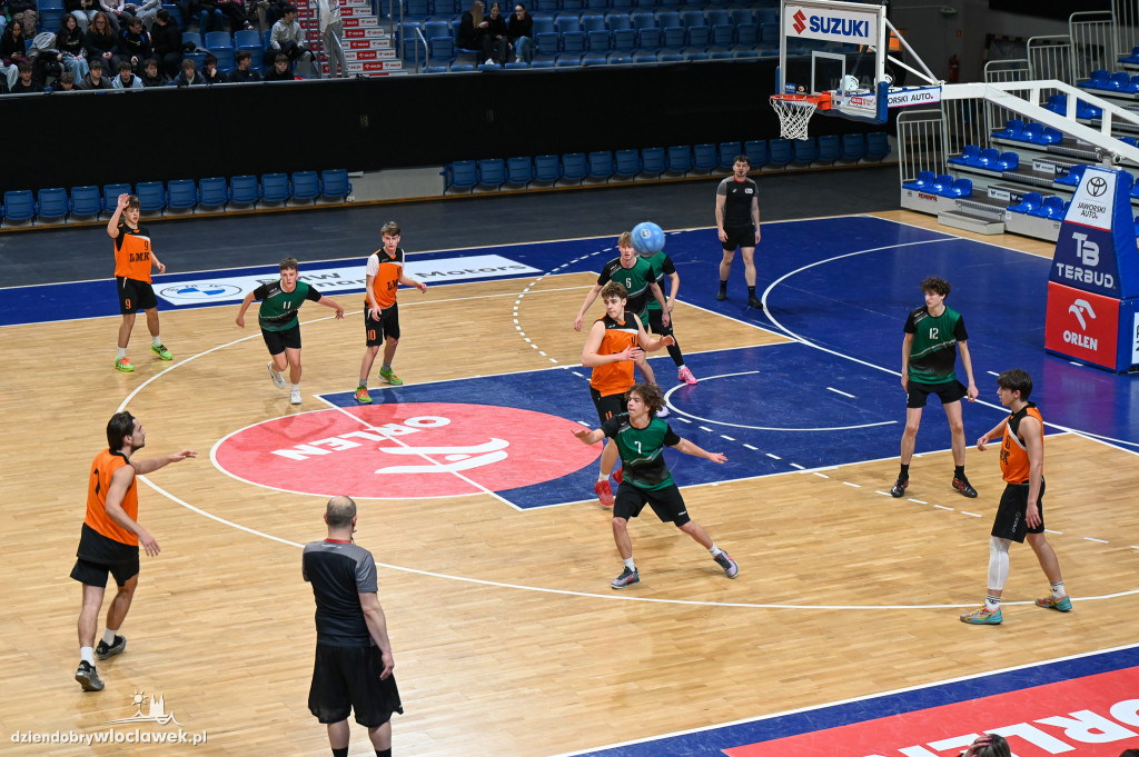 Turniej High School Basketball 3 w Hali Mistrzów