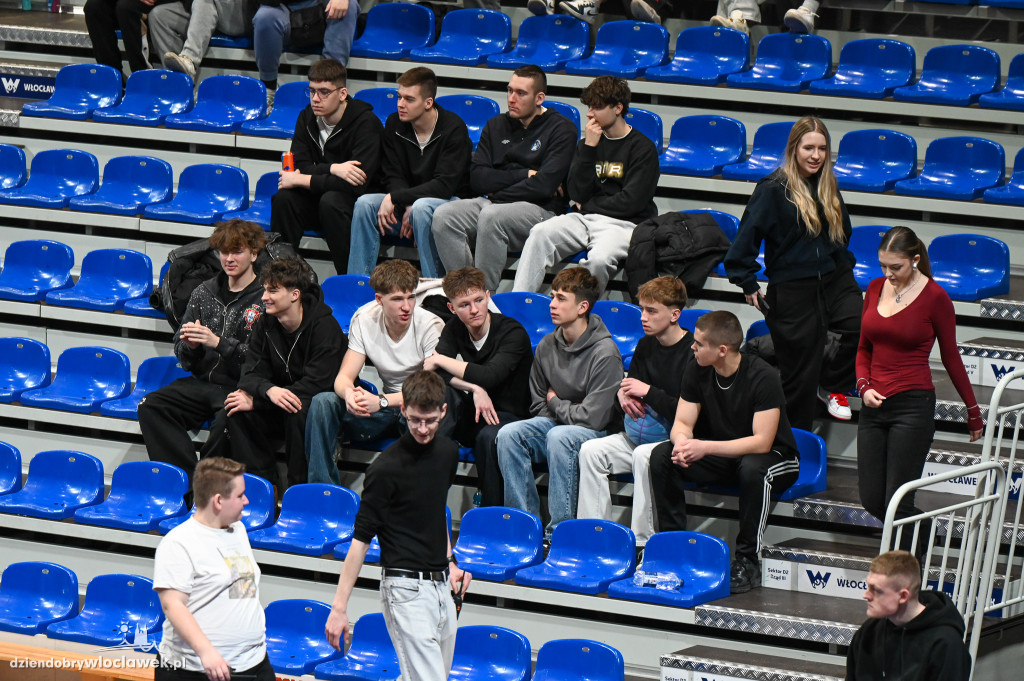 Turniej High School Basketball 3 w Hali Mistrzów