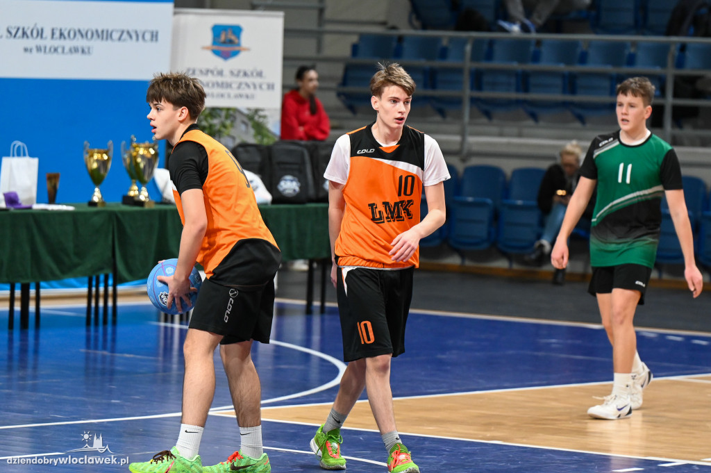 Turniej High School Basketball 3 w Hali Mistrzów