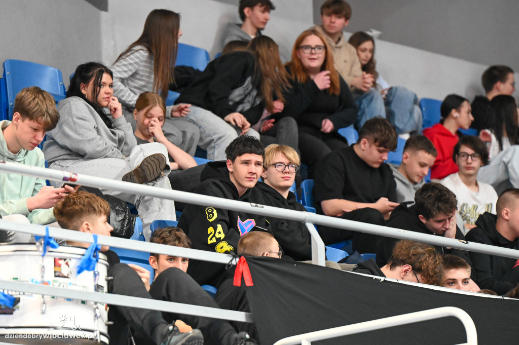 Turniej High School Basketball 3 w Hali Mistrzów