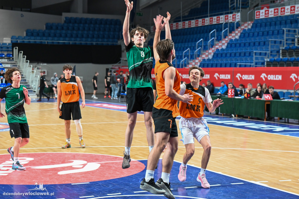 Turniej High School Basketball 3 w Hali Mistrzów