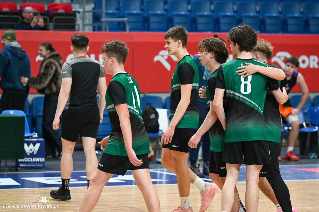 Turniej High School Basketball 3 w Hali Mistrzów