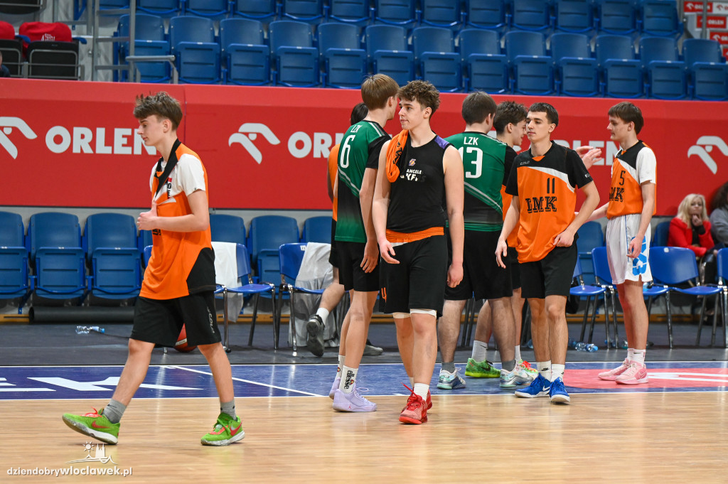 Turniej High School Basketball 3 w Hali Mistrzów