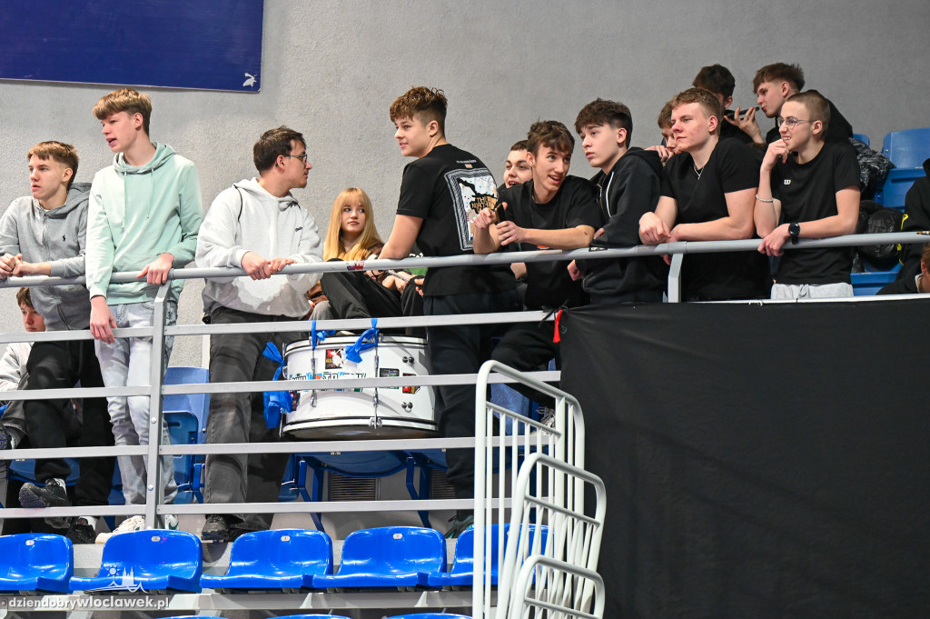 Turniej High School Basketball 3 w Hali Mistrzów