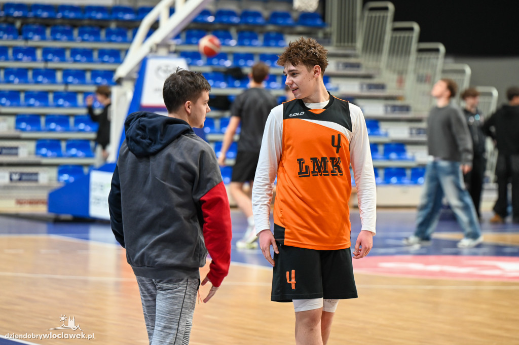 Turniej High School Basketball 3 w Hali Mistrzów