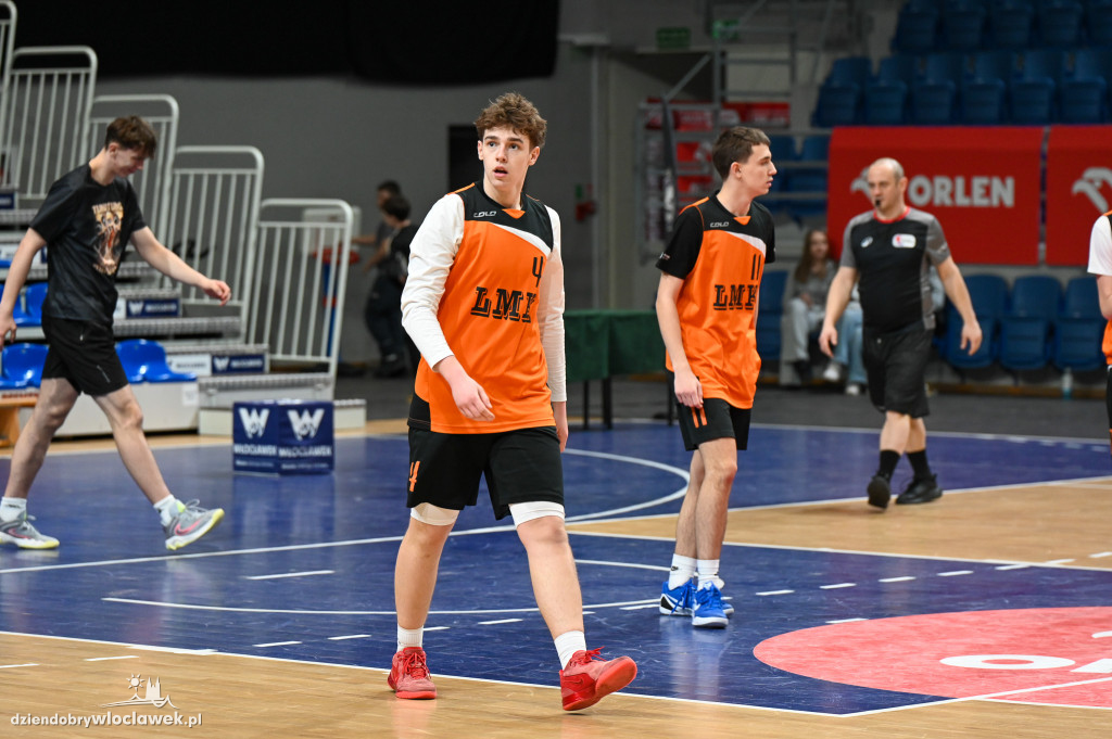 Turniej High School Basketball 3 w Hali Mistrzów