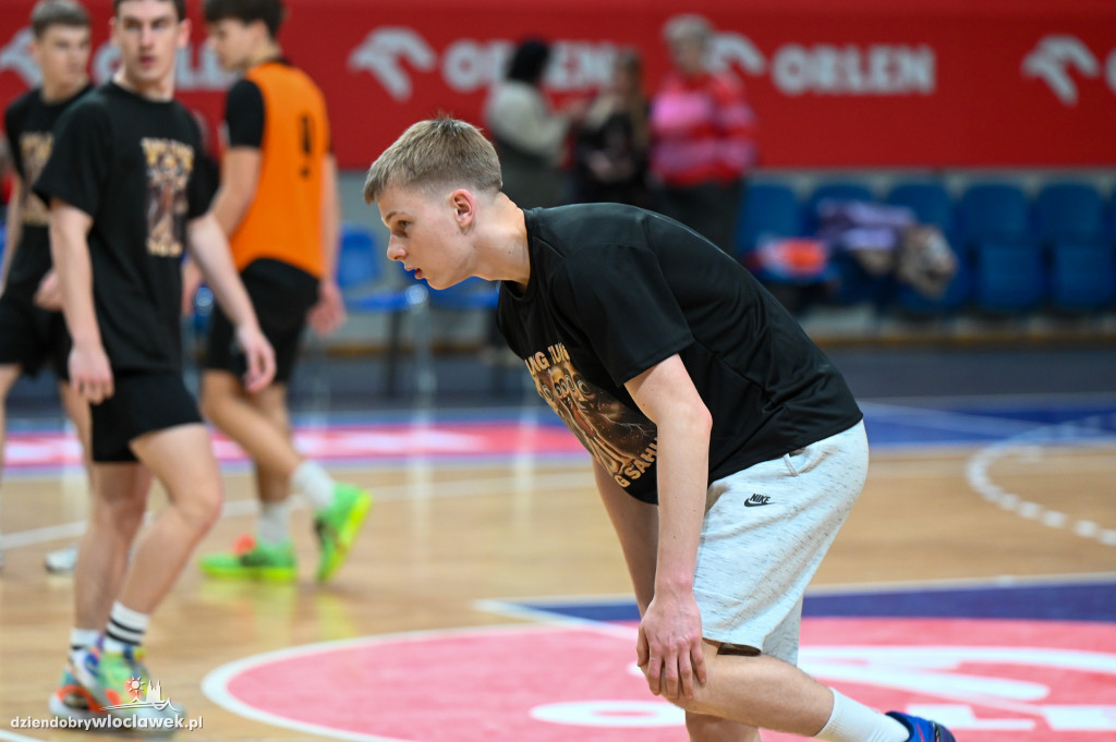 Turniej High School Basketball 3 w Hali Mistrzów