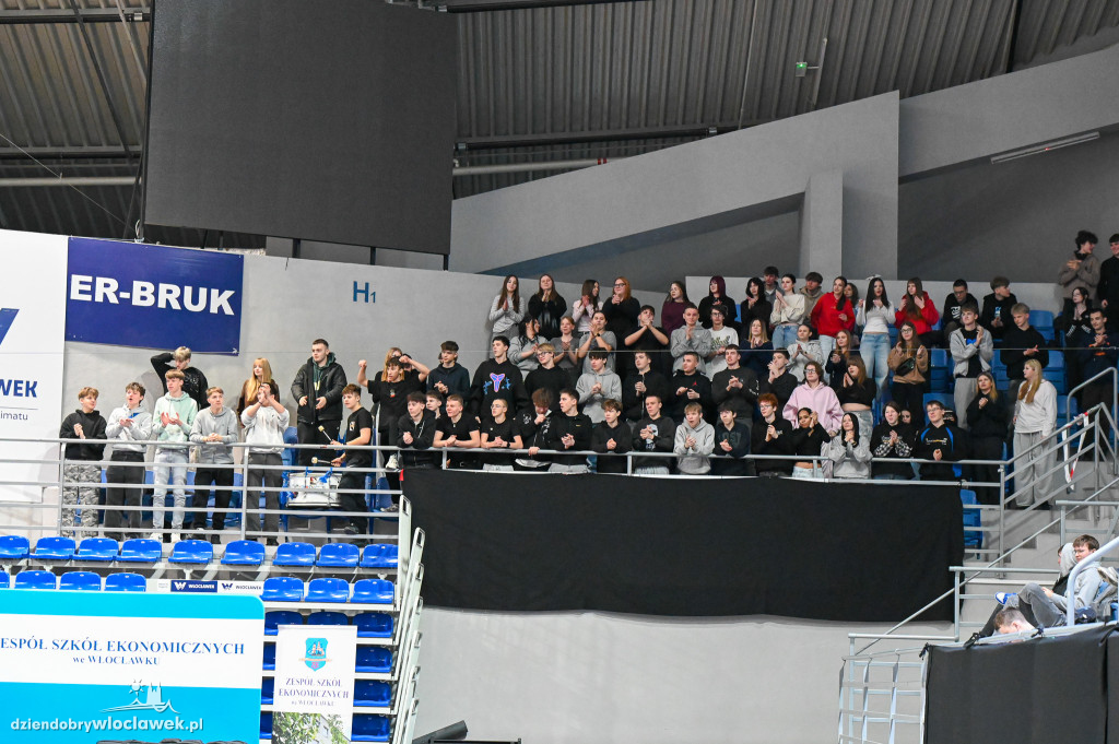 Turniej High School Basketball 3 w Hali Mistrzów