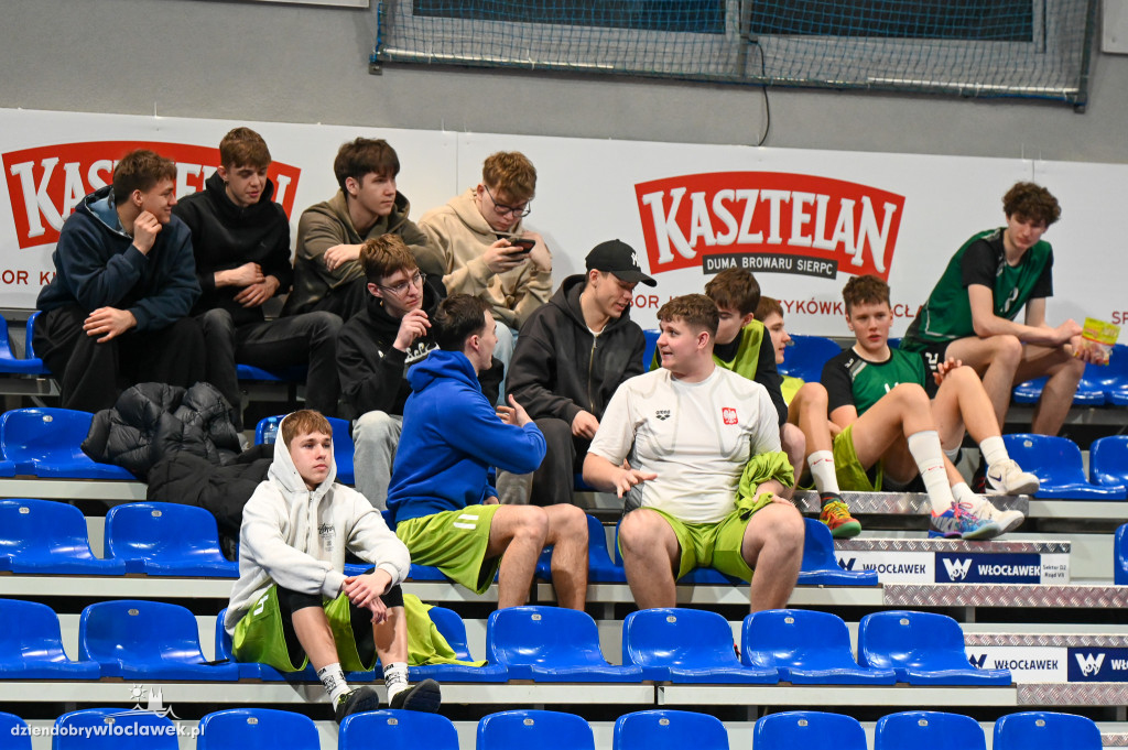 Turniej High School Basketball 3 w Hali Mistrzów