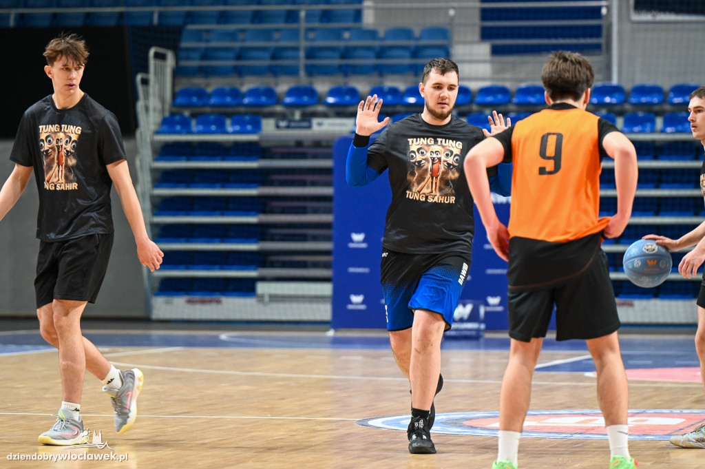 Turniej High School Basketball 3 w Hali Mistrzów