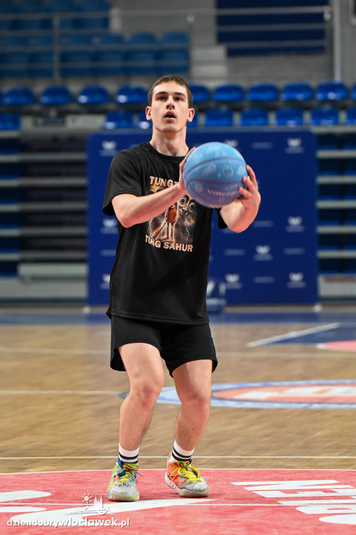Turniej High School Basketball 3 w Hali Mistrzów