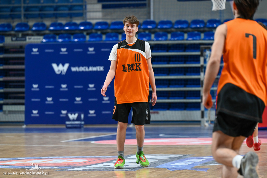 Turniej High School Basketball 3 w Hali Mistrzów