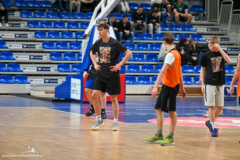 Turniej High School Basketball 3 w Hali Mistrzów