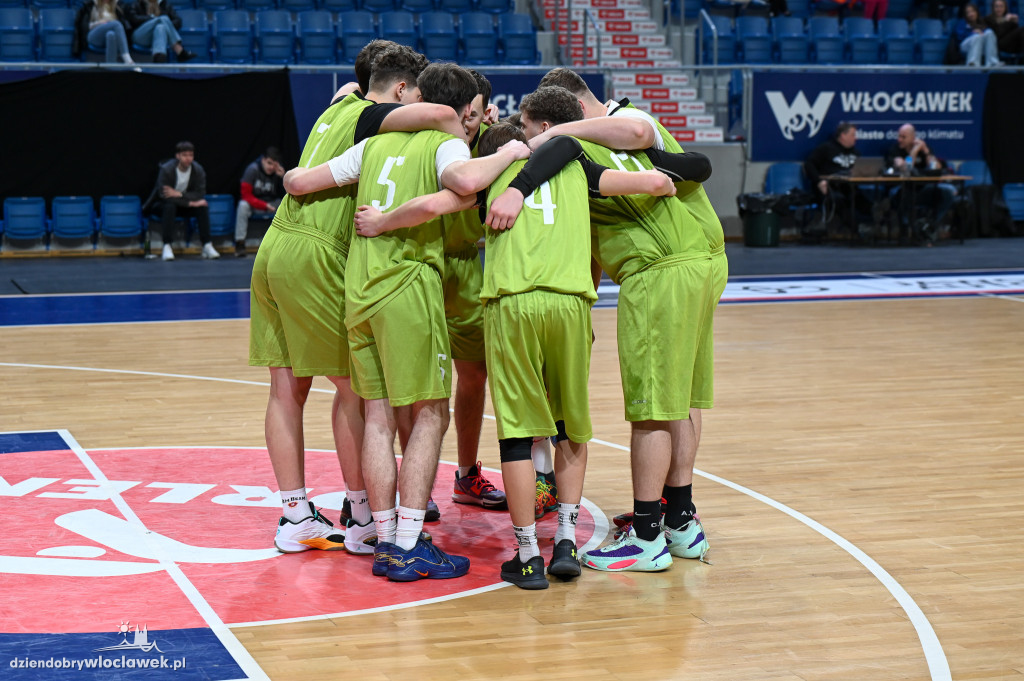 Turniej High School Basketball 3 w Hali Mistrzów
