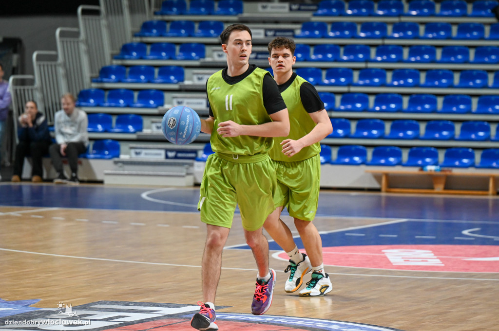 Turniej High School Basketball 3 w Hali Mistrzów