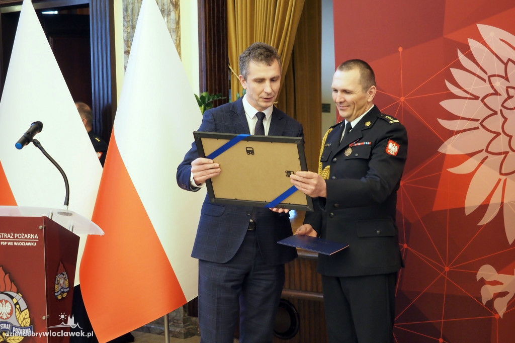Nowy komendant PSP we Włocławku. Uroczysta zmiana