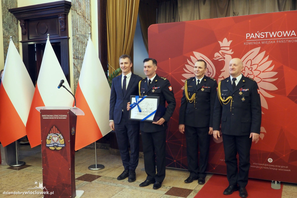 Nowy komendant PSP we Włocławku. Uroczysta zmiana