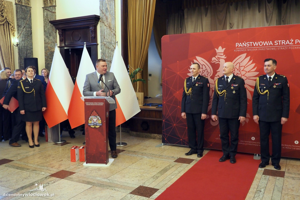 Nowy komendant PSP we Włocławku. Uroczysta zmiana