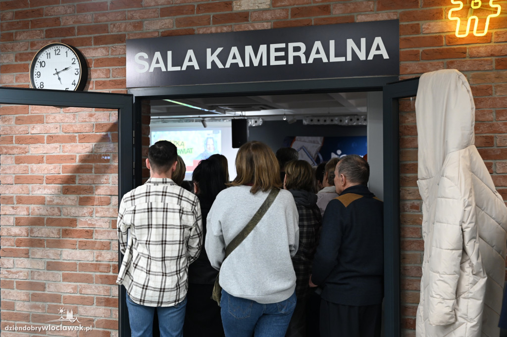 Spotkanie autorskie z Elżbietą Dzikowską w MBP