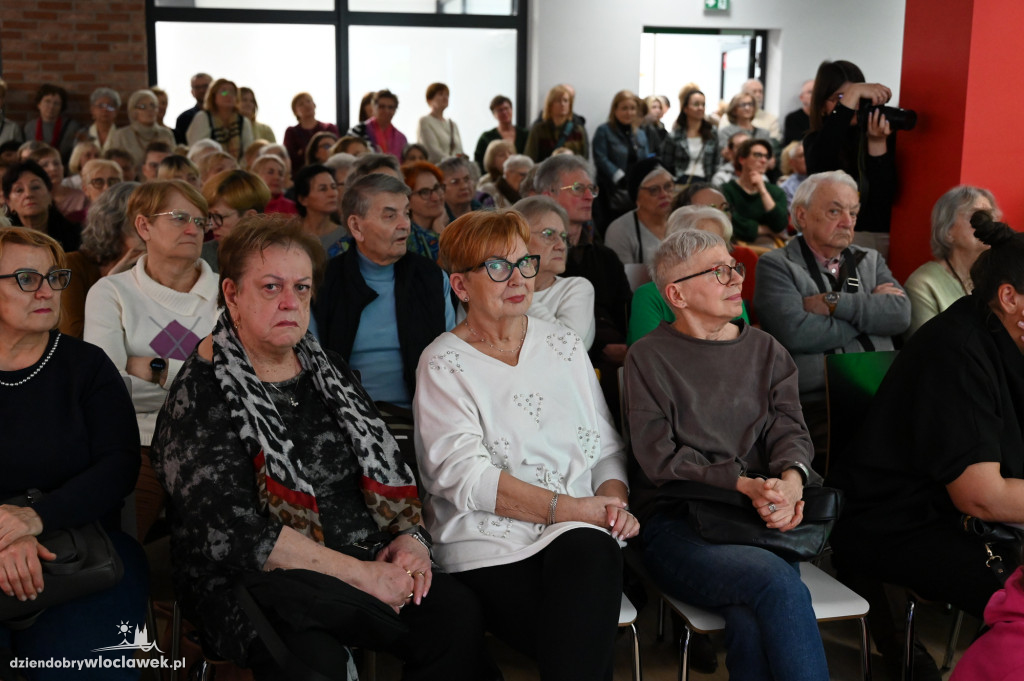 Spotkanie autorskie z Elżbietą Dzikowską w MBP