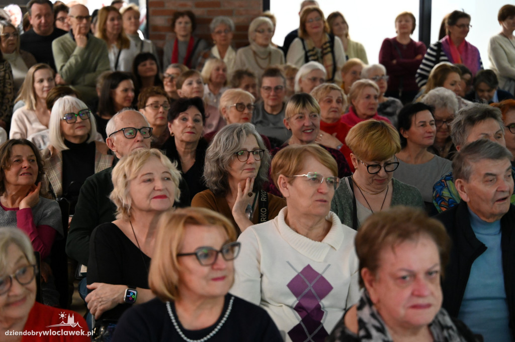 Spotkanie autorskie z Elżbietą Dzikowską w MBP