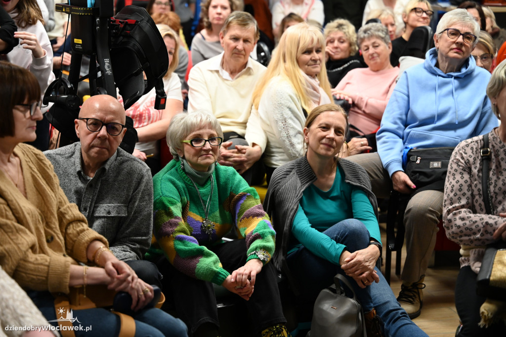 Spotkanie autorskie z Elżbietą Dzikowską w MBP
