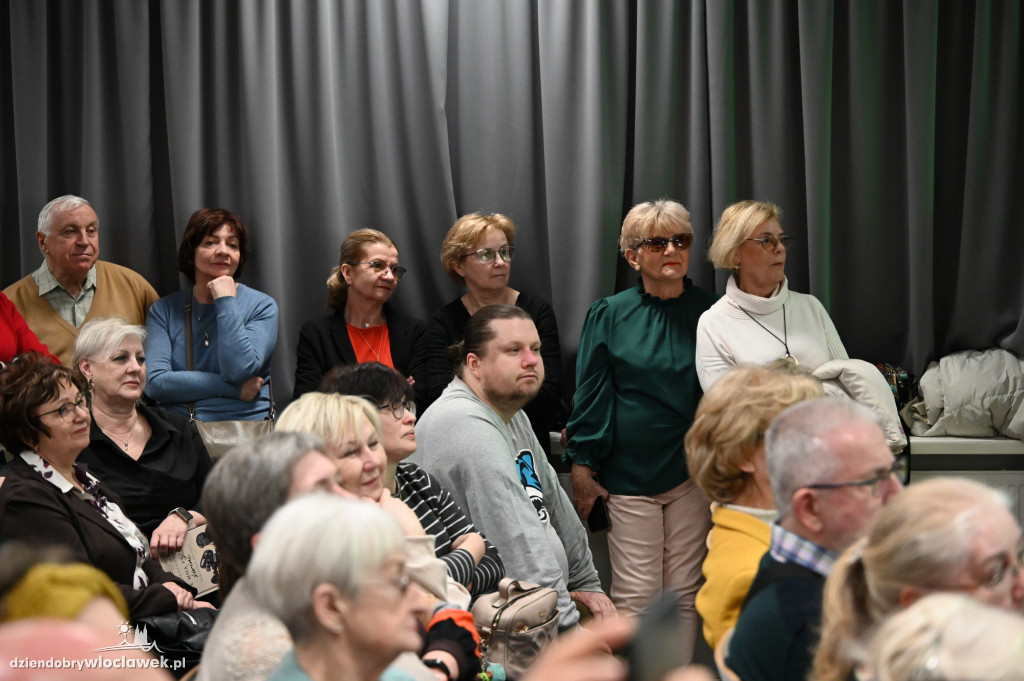 Spotkanie autorskie z Elżbietą Dzikowską w MBP
