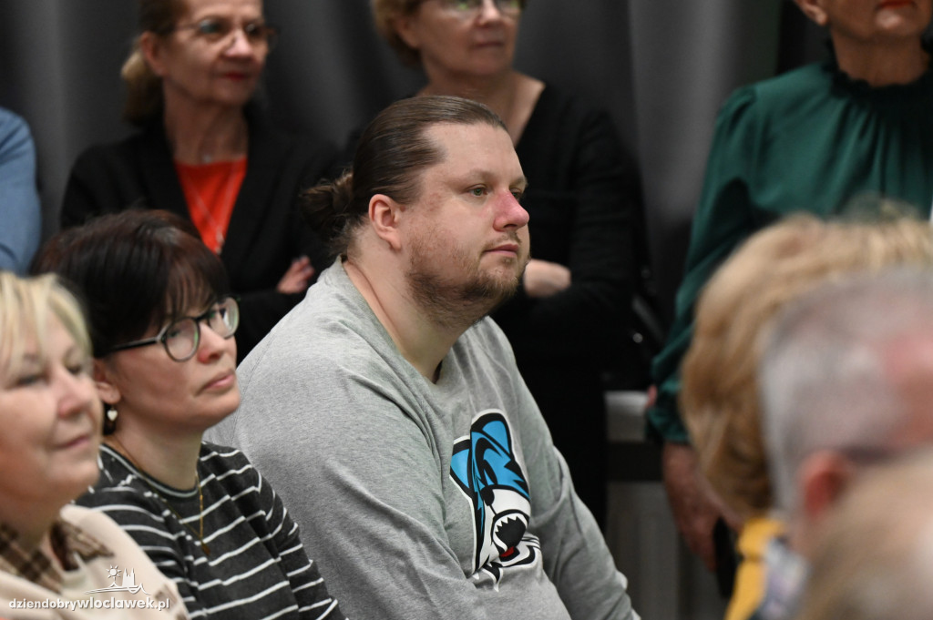 Spotkanie autorskie z Elżbietą Dzikowską w MBP
