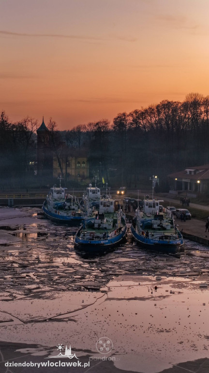 Włocławskie lodołamacze w obiektywie Czytelników DD