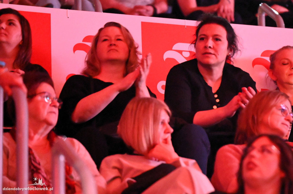 Kayah i Perfect porwali publiczność. Powiatowy Dzień Kobiet