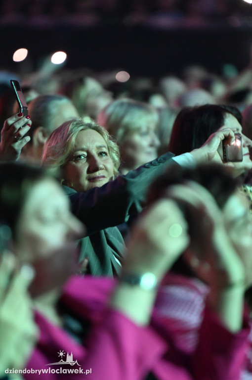 Kayah i Perfect porwali publiczność. Powiatowy Dzień Kobiet