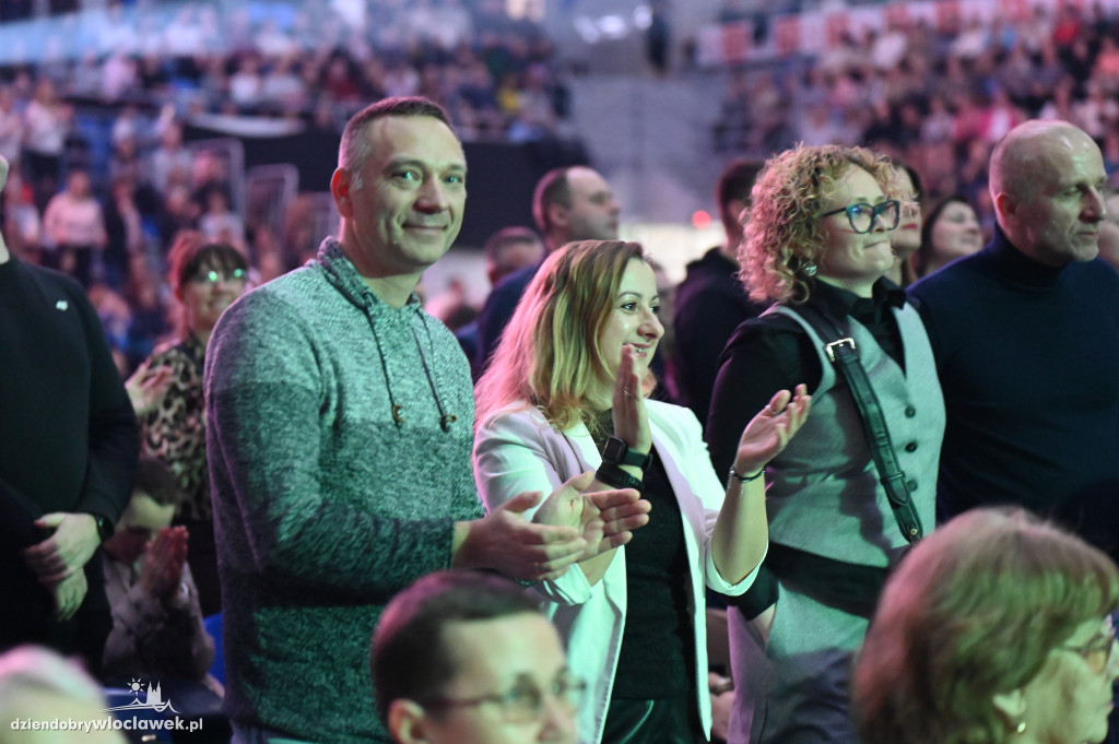 Kayah i Perfect porwali publiczność. Powiatowy Dzień Kobiet