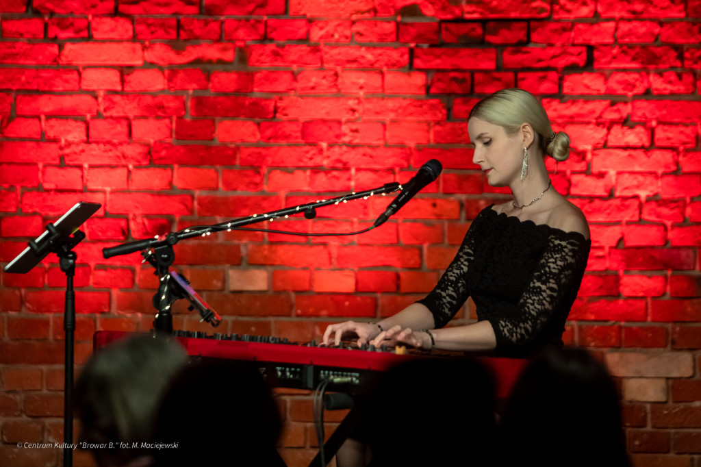 Koncert na Dzień Kobiet ,,Dobry wieczór: Błogo”