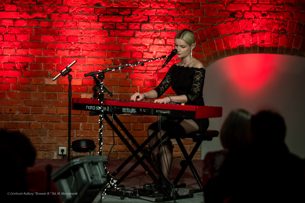 Koncert na Dzień Kobiet ,,Dobry wieczór: Błogo”