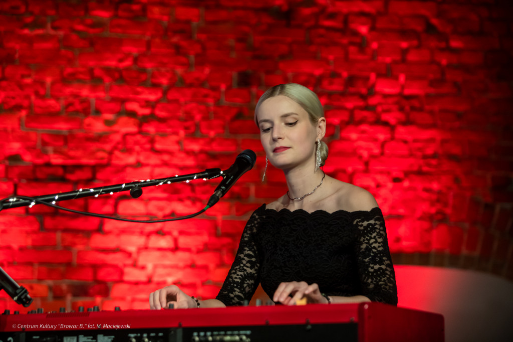 Koncert na Dzień Kobiet ,,Dobry wieczór: Błogo”